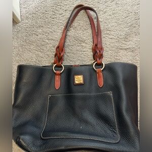 Dooney & bourke black shopper tote